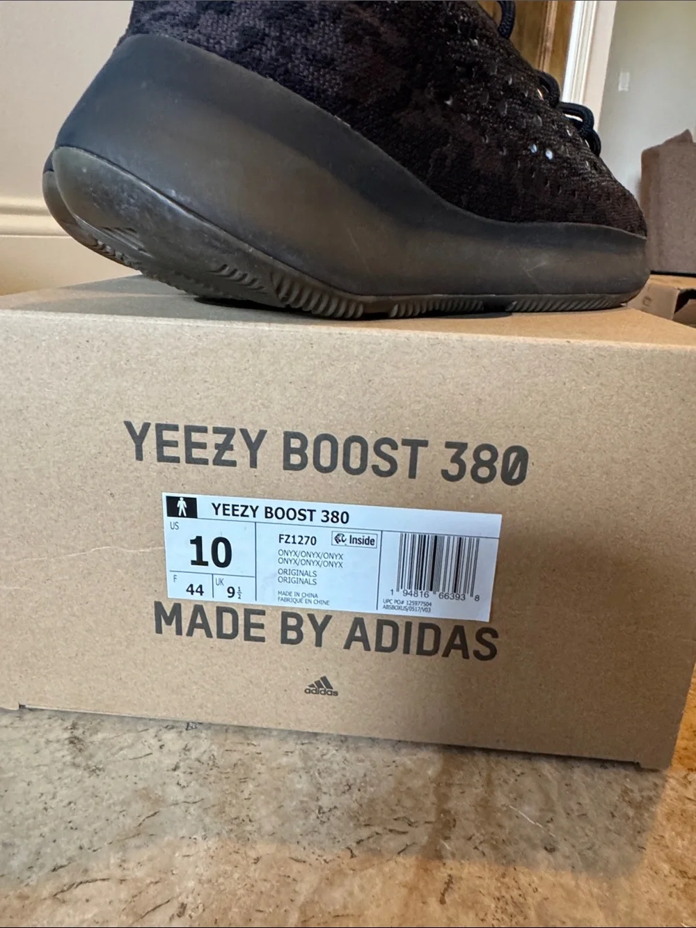 Men’s Yeezy Boost 380 made by Adidas / onyx/ great condition. Size 10